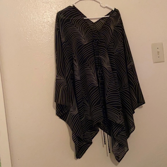 Top - Picture 1 of 2